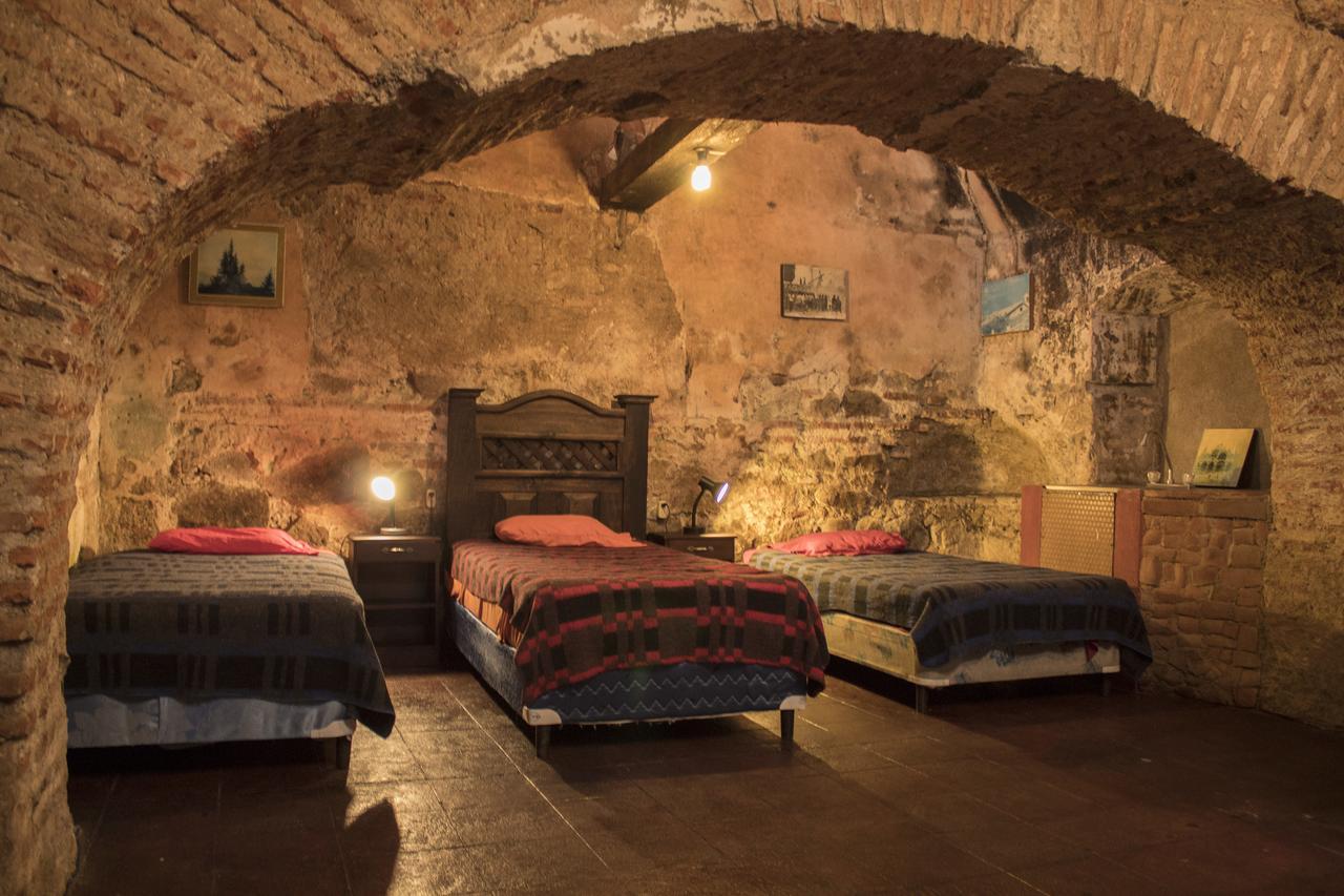 Split Hostel 危地马拉安地瓜 外观 照片