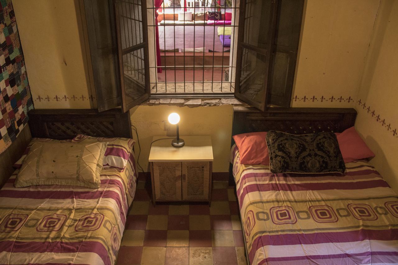 Split Hostel 危地马拉安地瓜 外观 照片