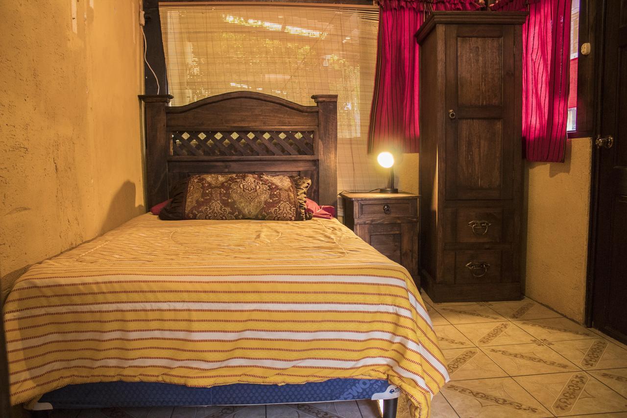 Split Hostel 危地马拉安地瓜 外观 照片