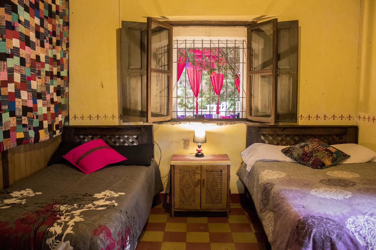 Split Hostel 危地马拉安地瓜 外观 照片
